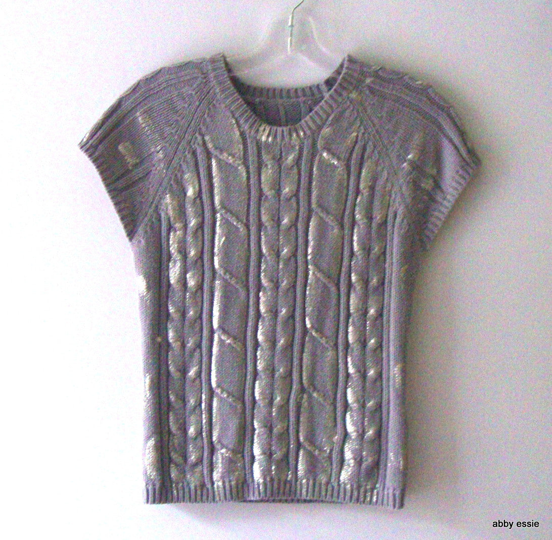 UNBRANDED GRAY SILVER PAINTED GRAFFITI SHORT SLEEVE SWEATER S XS LT-2765 Abby Essie