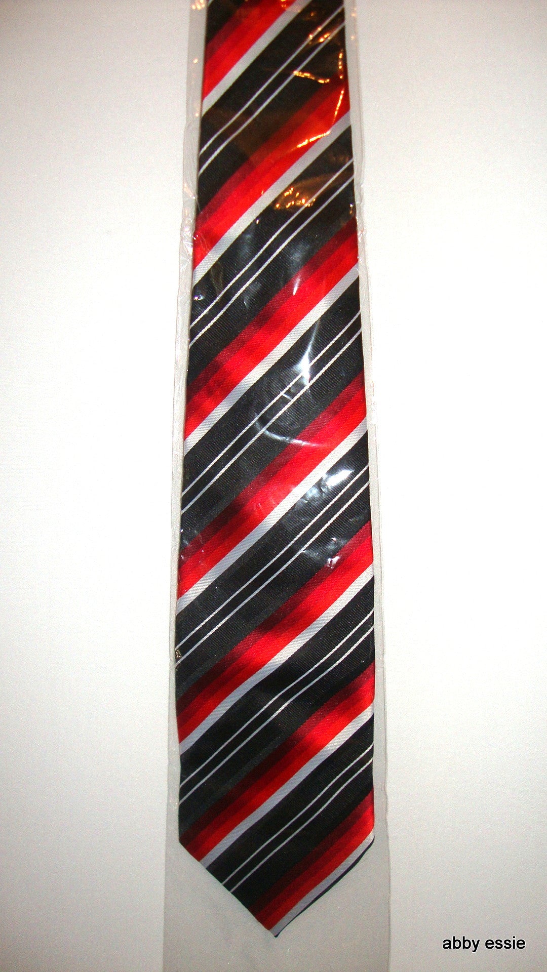 New Black Red White Diagonal Striped Silk Tie Hong Kong 100% Silk Handmade 4" Width
